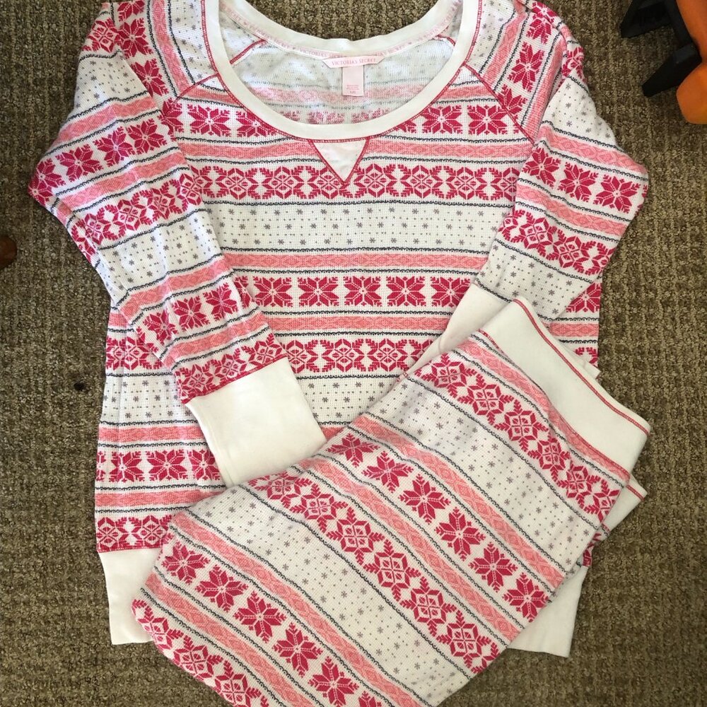 Victoria's Secret Christmas PJ Set